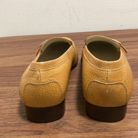 Talbots Camel Pebble Leather Slip on Flats with Decorative Narrow Strap on Vamp. - Picture 5 of 8